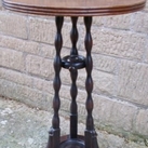 Tripod table